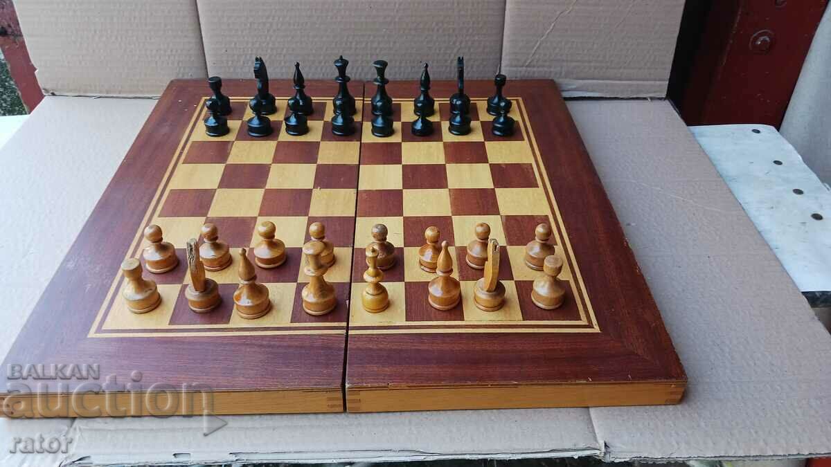 Tablă veche mare de șah din lemn
