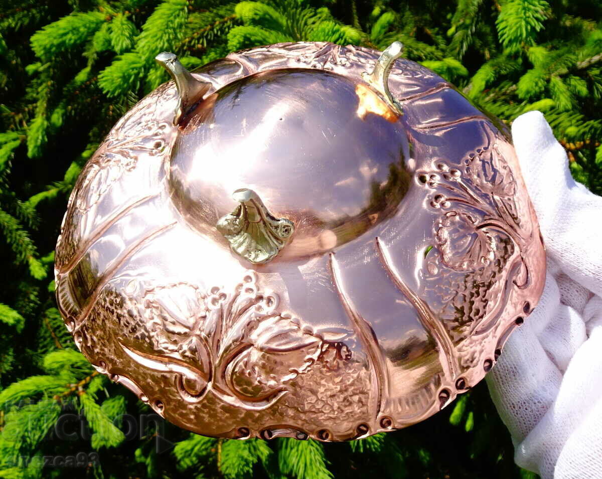 Antique copper candy box, forged ornaments. with price 45.00 BGN | € 23.01