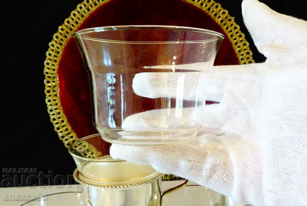 Delivery of Silver-plated brass cups, 6 pcs., thermal glass. Delivery of Silver-plated brass cups, 6 pcs., thermal glass.