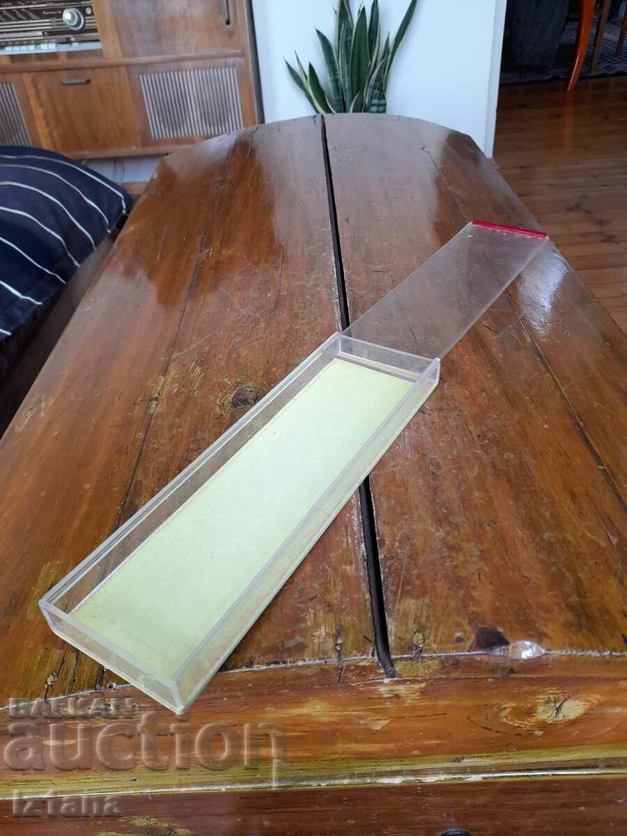 An old toiletry box - 5 An old toiletry box - 5