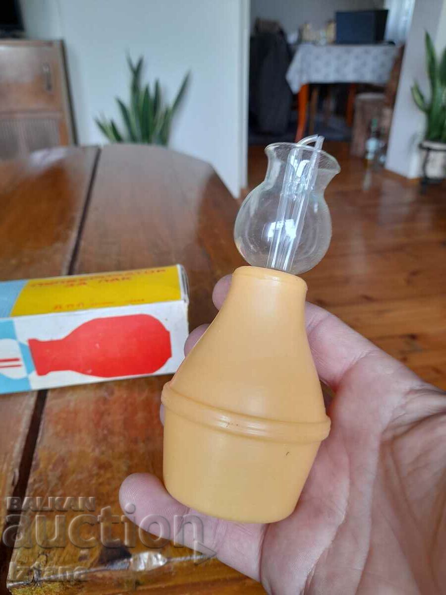 Auction Old nail polish sprayer Auction Old nail polish sprayer