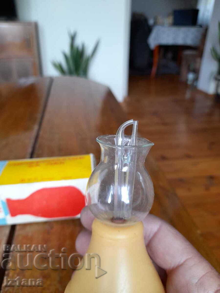 Delivery of Old nail polish sprayer Delivery of Old nail polish sprayer