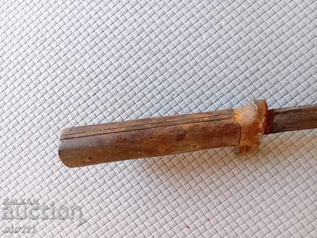 OLD KNIFE - 7 OLD KNIFE - 7