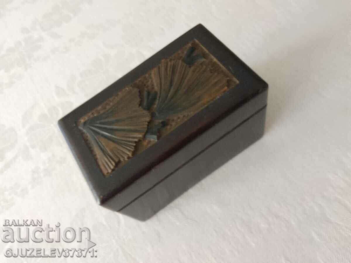 Old wooden card box 1937 with price 85.00 BGN | € 43.46
