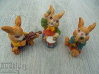 №*7507 три стари малки фигурки  - зайчета музиканти