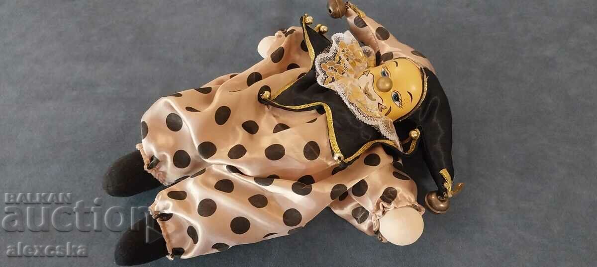 Delivery of Old doll - Clown Delivery of Old doll - Clown