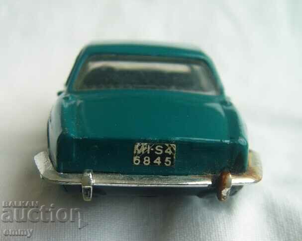 Delivery of Jaguar XJ 12L Polistil / Jaguar XJ 12L pram, Italy Delivery of Jaguar XJ 12L Polistil / Jaguar XJ 12L pram, Italy