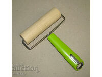 Rolling pin wooden roller 13 cm for rolling out dough, excellent