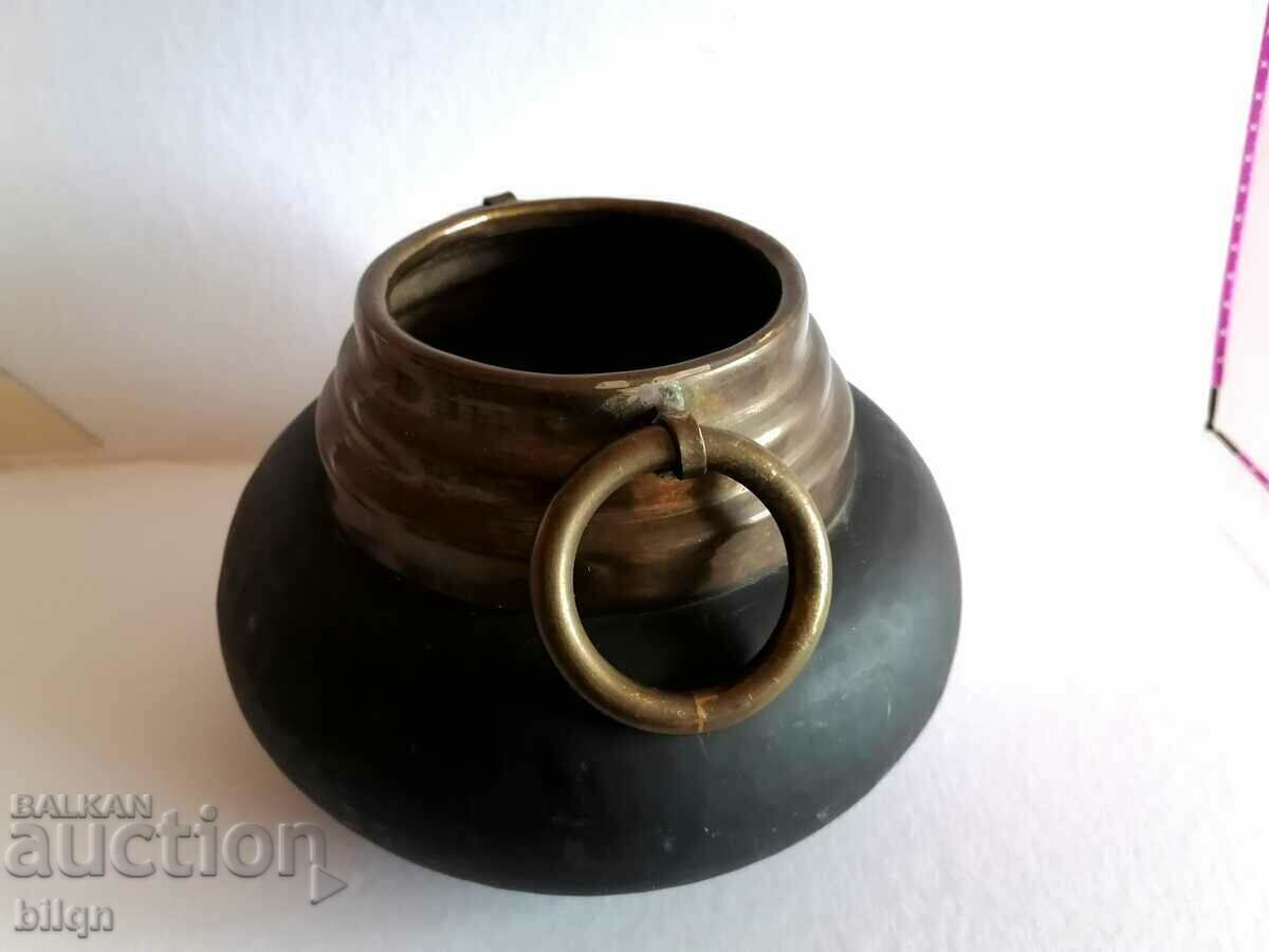 A great Old Bronze Vessel with price 33.32 BGN | € 17.04 A great Old Bronze Vessel with price 33.32 BGN | € 17.04