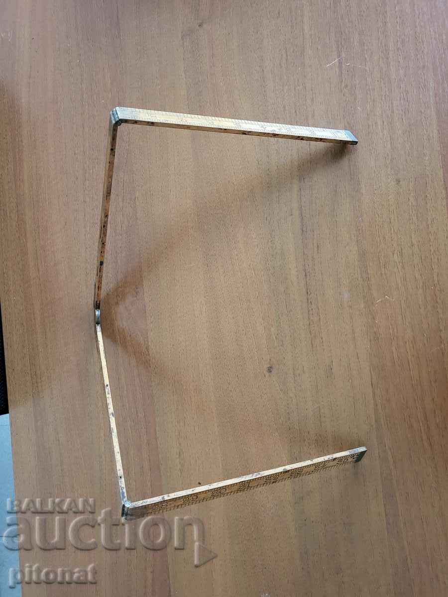 Παλιό πτυσσόμενο ξύλινο μέτρο ίντσας με τιμή 20.00 BGN | € 10.23 Παλιό πτυσσόμενο ξύλινο μέτρο ίντσας με τιμή 20.00 BGN | € 10.23