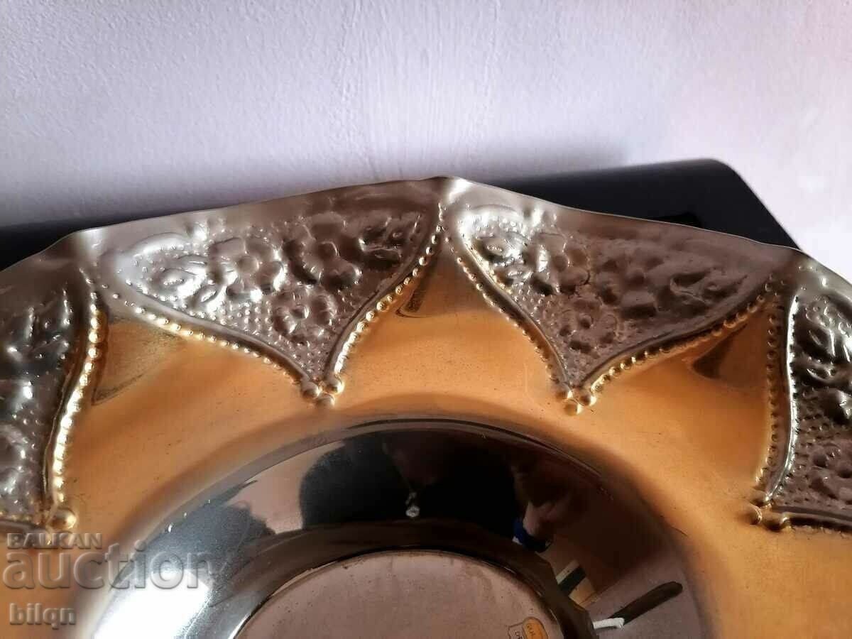 Auction Beautiful 24K Gold Plated Fruitiera Auction Beautiful 24K Gold Plated Fruitiera