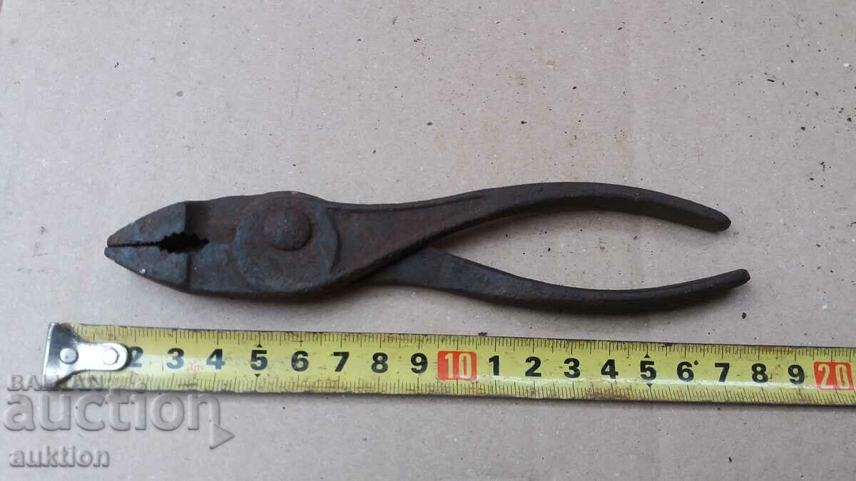 Delivery of old pliers, tool Delivery of old pliers, tool