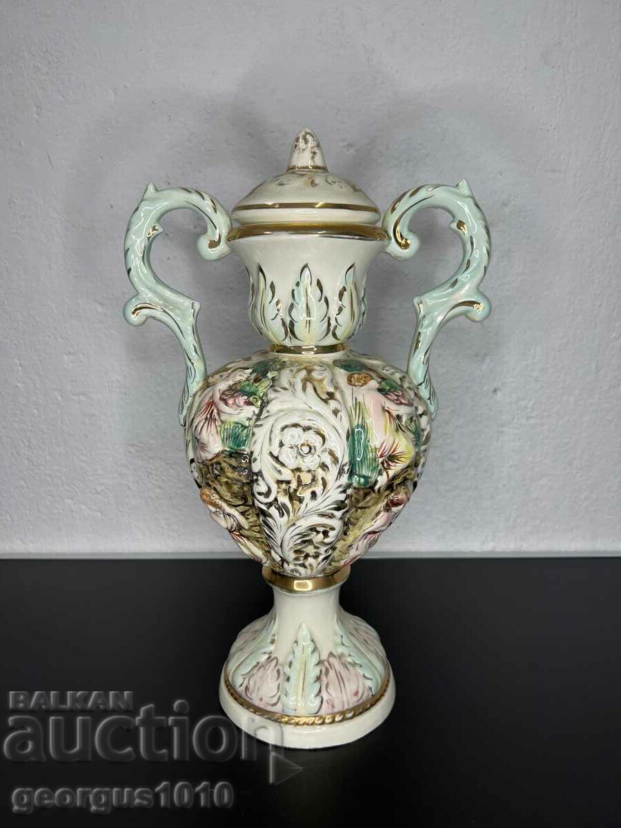Porcelain urn CAPODIMONTE #5375