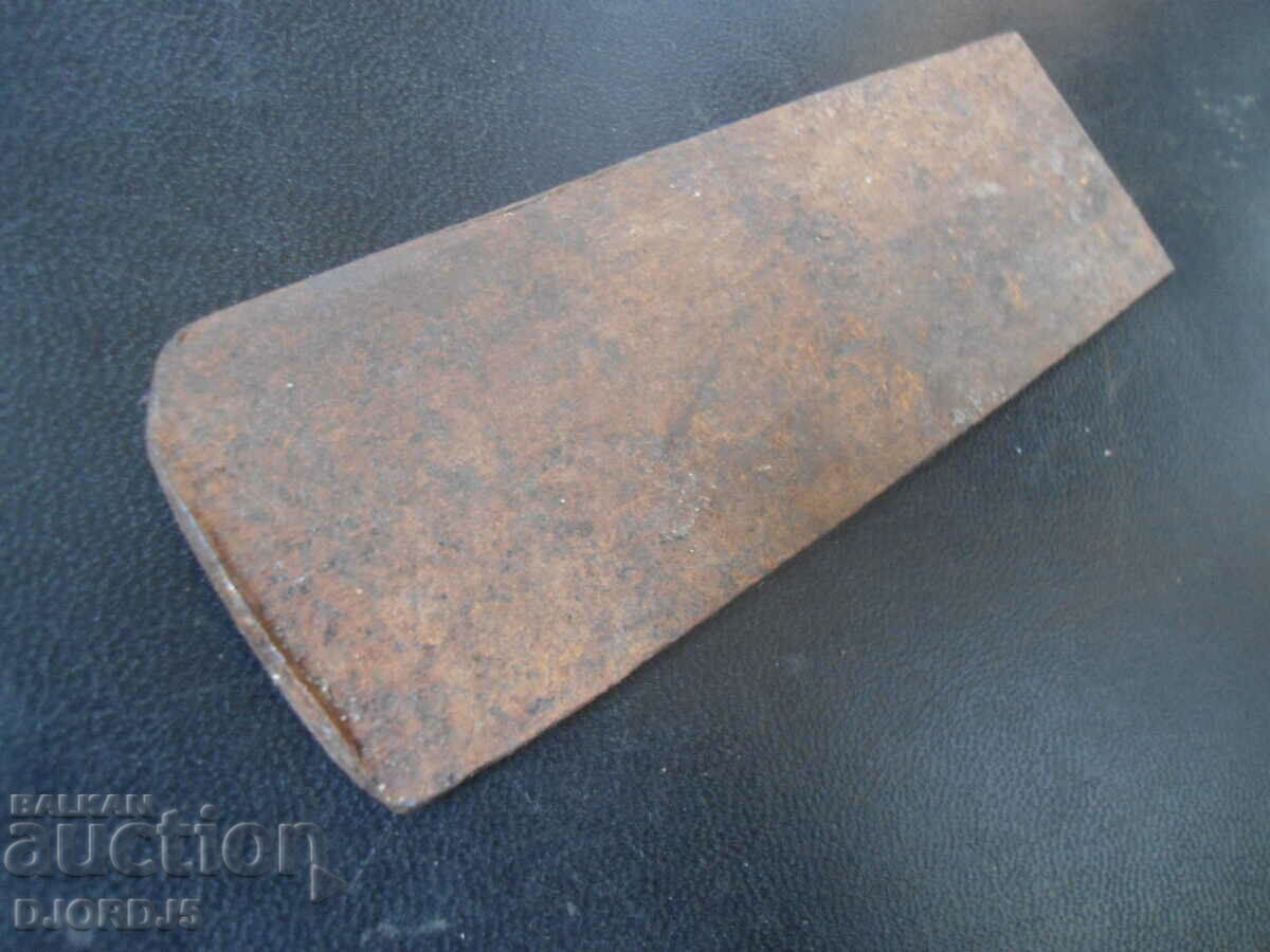 Аукцион Старо длето, нож, ренде