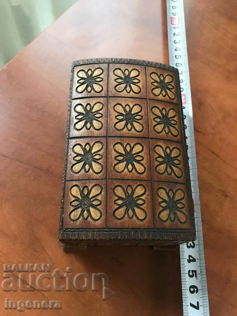 КУТИЯ ДЪРВО ЗА БИЖУТА САНДЪЧЕ РИСУНЪК ПИРОГРАФ ОТ СОЦА МОСТР с цена 43.00 лв. | € 21.99 КУТИЯ ДЪРВО ЗА БИЖУТА САНДЪЧЕ РИСУНЪК ПИРОГРАФ ОТ СОЦА МОСТР с цена 43.00 лв. | € 21.99