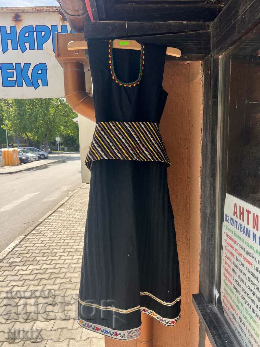 Costum autentic Elhova cu eșarfă