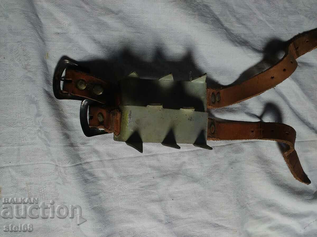 АЛПИНИСКИ КОТКИ с цена 15.00 лв. | € 7.67 АЛПИНИСКИ КОТКИ с цена 15.00 лв. | € 7.67