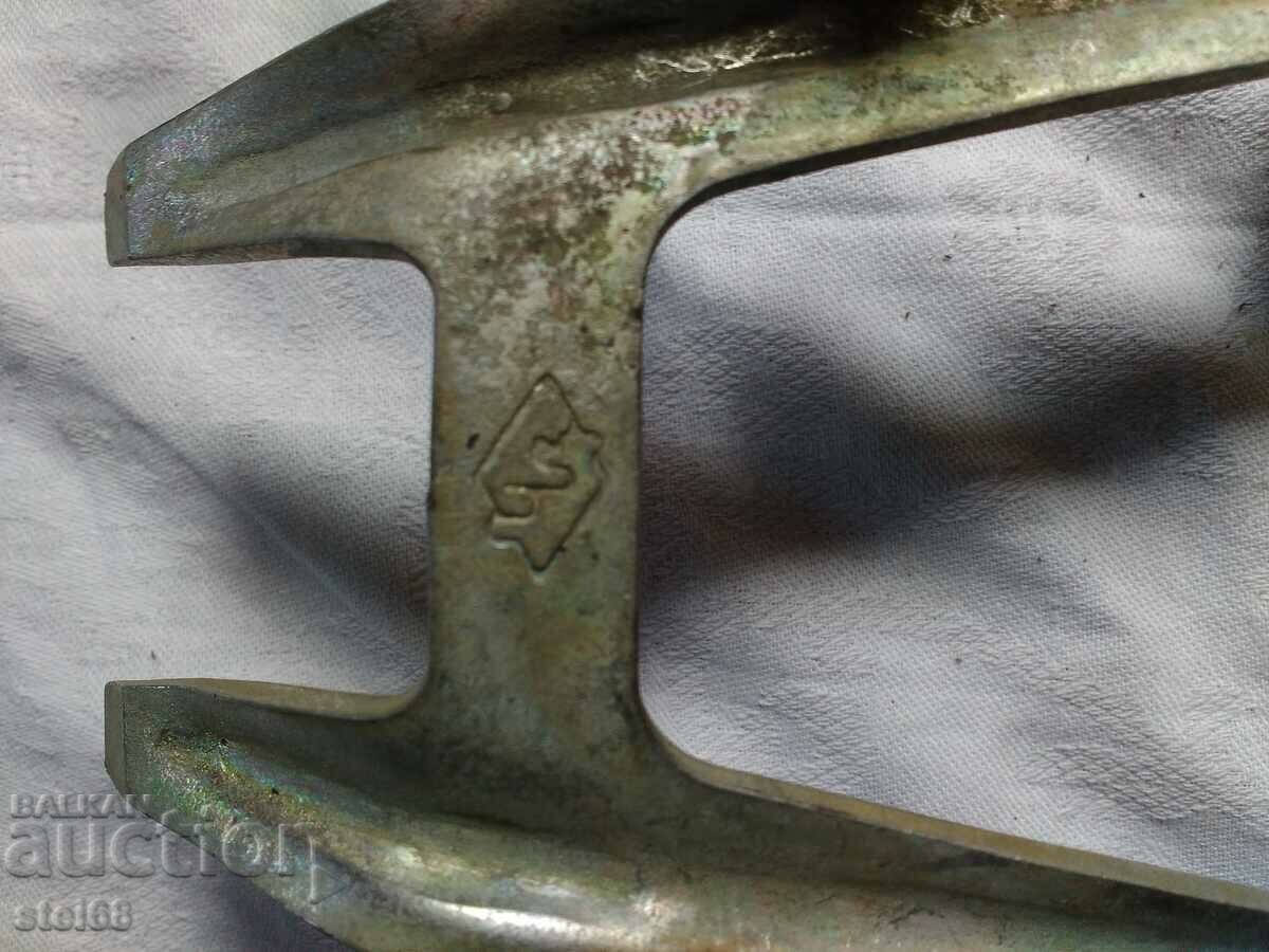 PISICI ALPINE cu preț 30.00 BGN | € 15.34