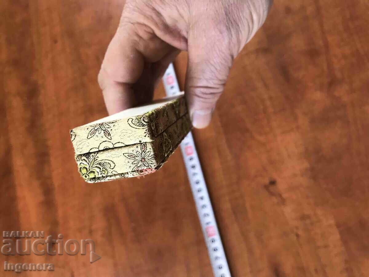 BOX PRESSED CARDBOARD FABRIC BEAUTY - 5 BOX PRESSED CARDBOARD FABRIC BEAUTY - 5