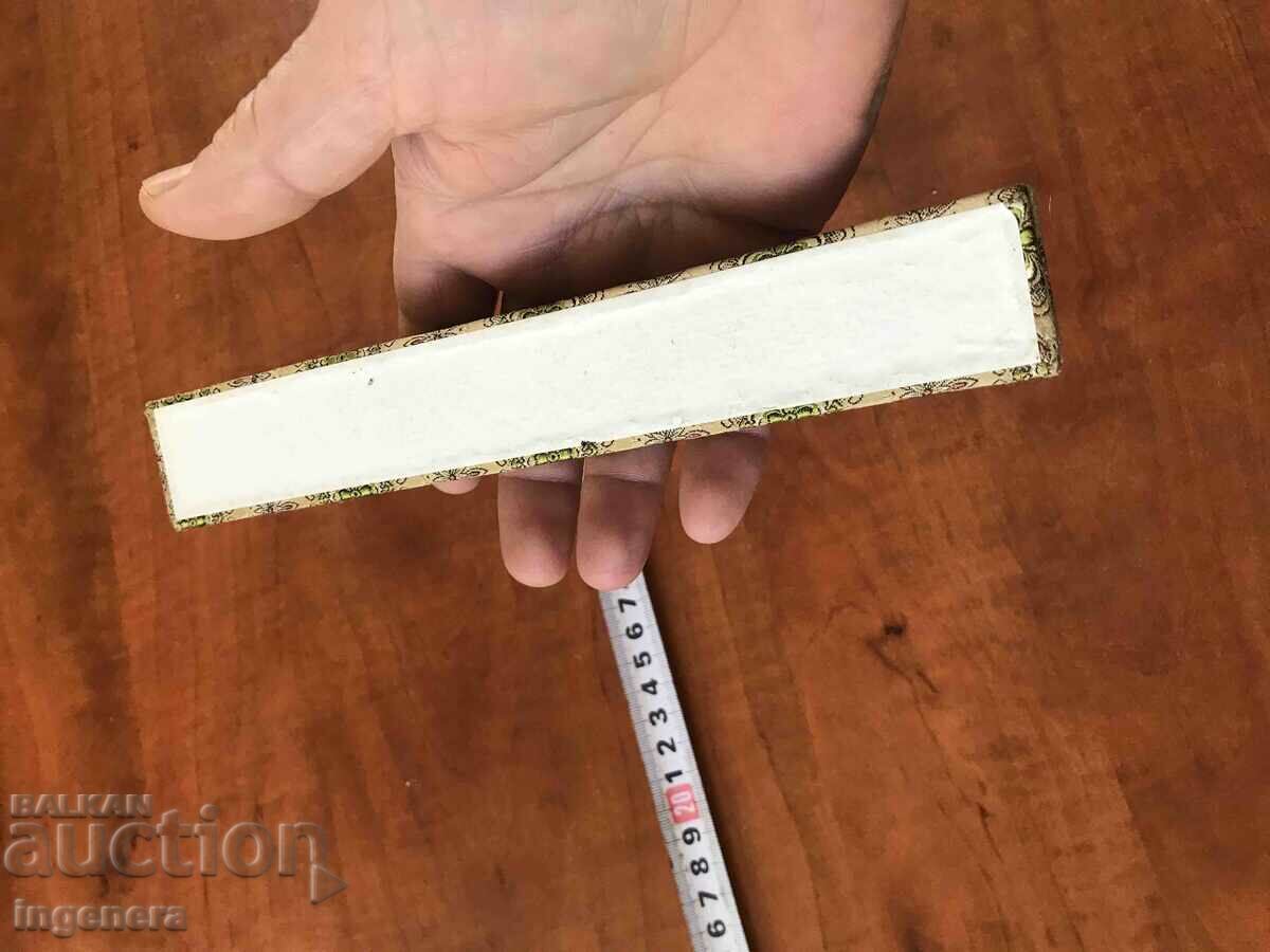 BOX PRESSED CARDBOARD FABRIC BEAUTY - 7 BOX PRESSED CARDBOARD FABRIC BEAUTY - 7