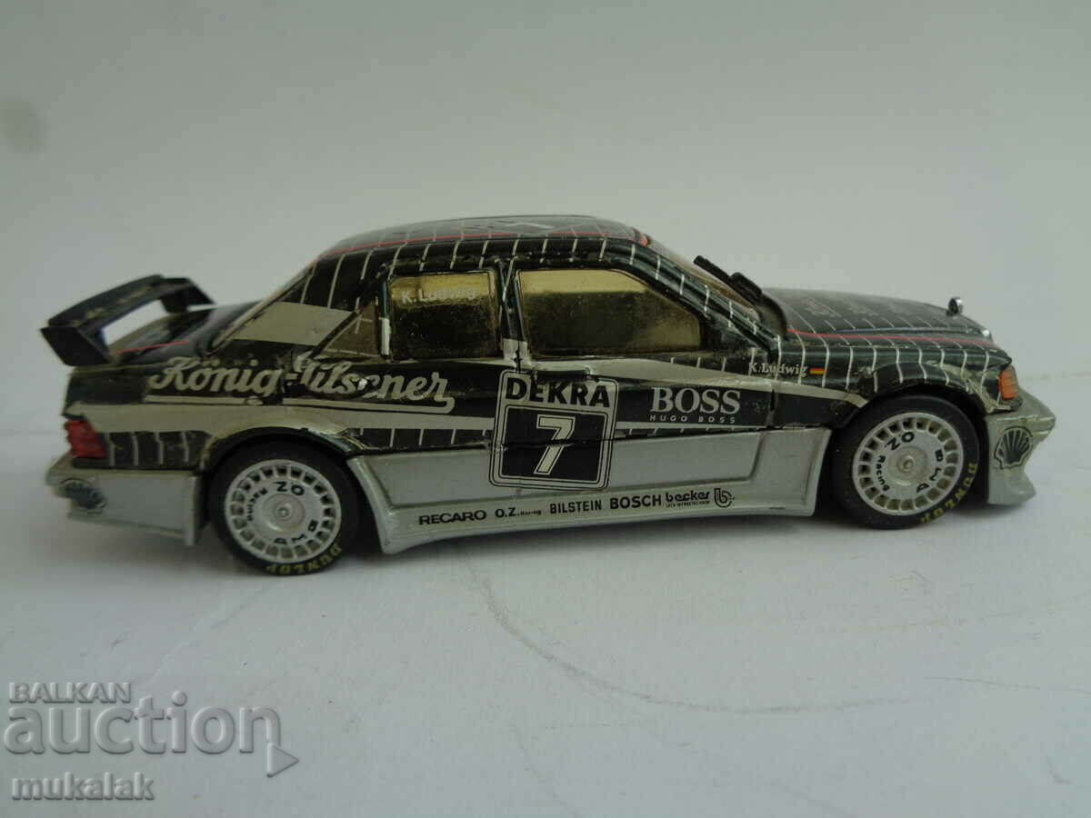 Delivery of 1:43 MINICHAMPS MERCEDES 190 E AMG CAR MODEL Delivery of 1:43 MINICHAMPS MERCEDES 190 E AMG CAR MODEL