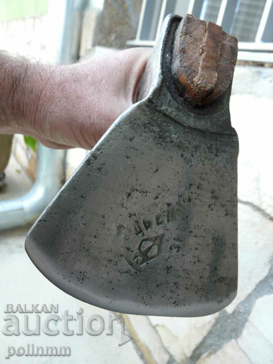 Vechi instrument de șanț bulgar