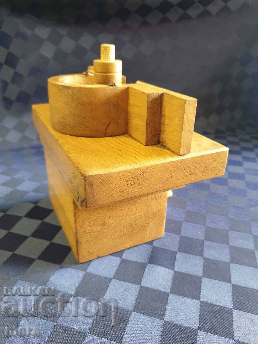 Auction Model of a toy carpentry router Auction Model of a toy carpentry router