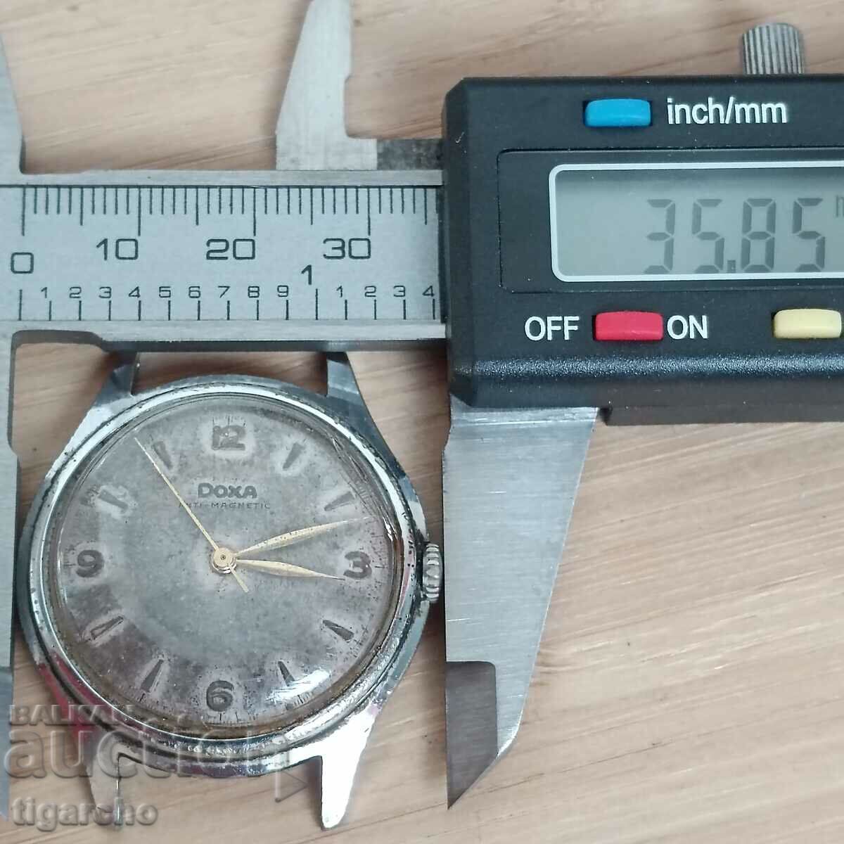 Delivery of DOXA watch Delivery of DOXA watch