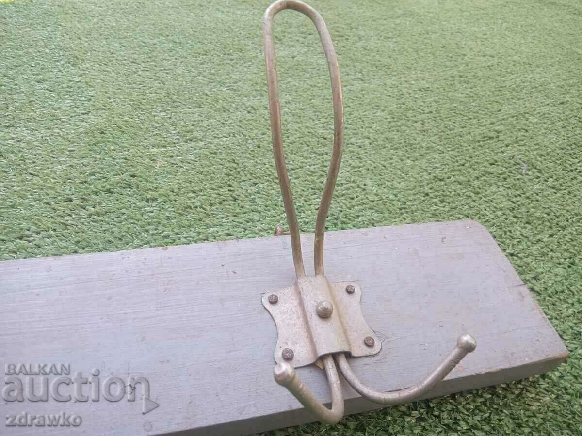 Licitație Umeraș din lemn vintage