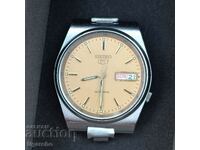 Часовник Seiko5