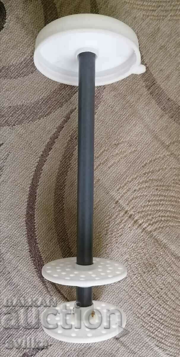 An old egg beater with price 20.00 BGN | € 10.23 An old egg beater with price 20.00 BGN | € 10.23