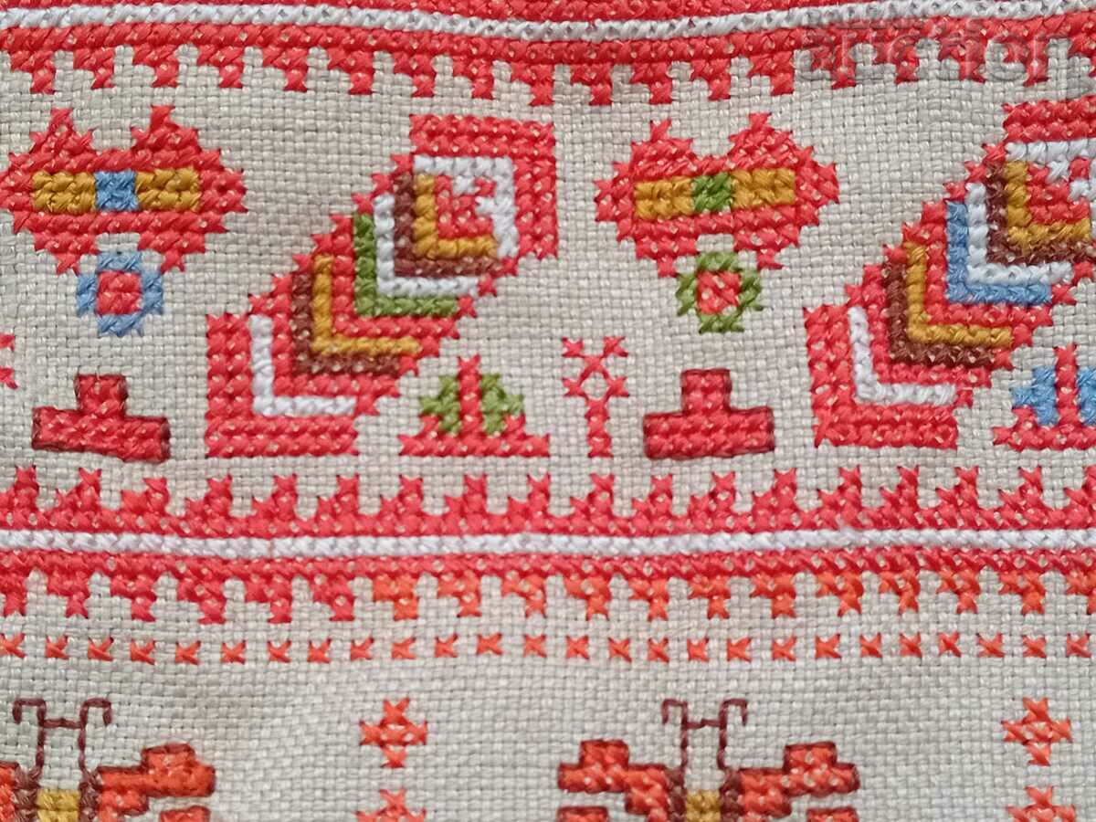 Auction hand embroidered pillow case Auction hand embroidered pillow case