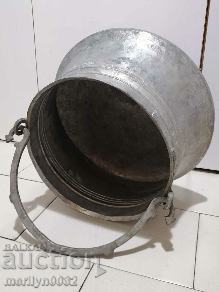 Tinned coin, cauldron, copper, copper vessel with price 129.00 BGN | € 65.96 Tinned coin, cauldron, copper, copper vessel with price 129.00 BGN | € 65.96