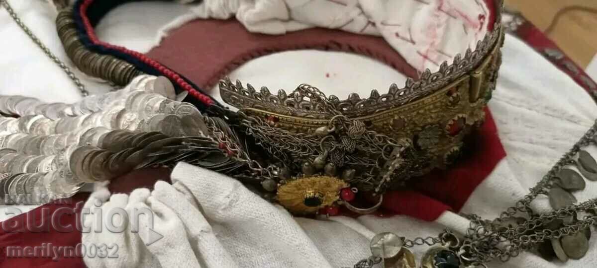 String of revival sokai corals 100% ORIGINAL costume jewelry - 5 String of revival sokai corals 100% ORIGINAL costume jewelry - 5