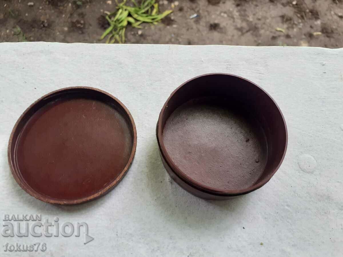 Delivery of An old bakelite tin of shoe cream Lach Delivery of An old bakelite tin of shoe cream Lach