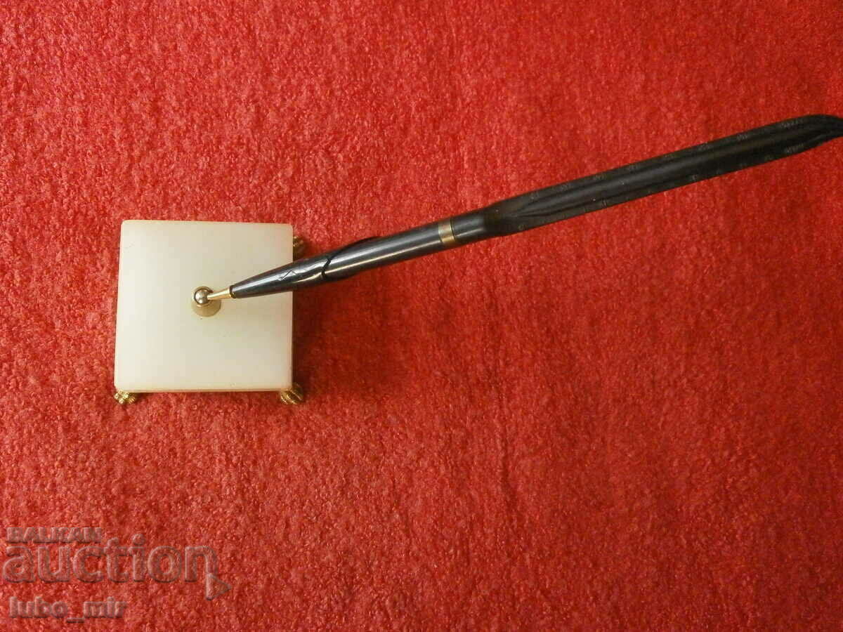 AN OLD CHEMICAL POT WITH A BEAUTIFUL STAND - 5