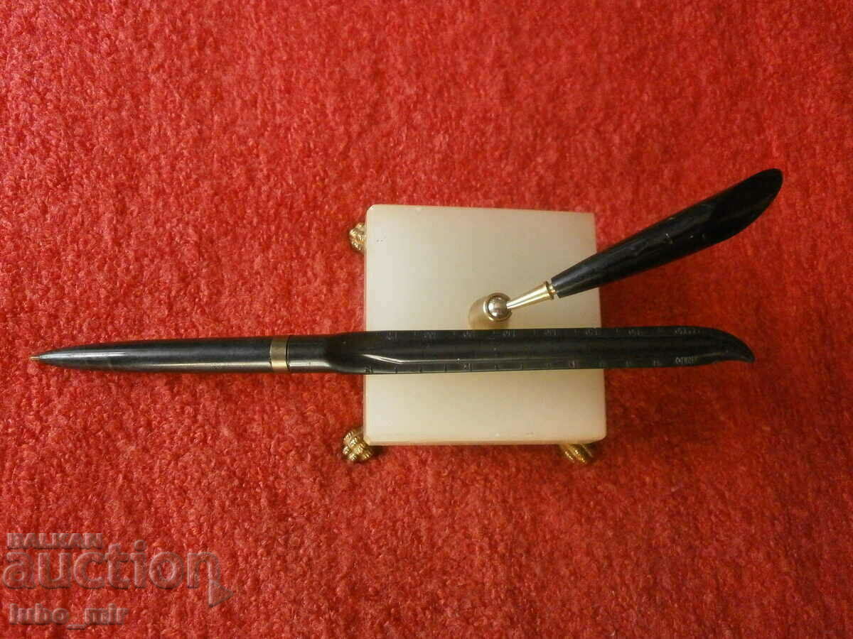 AN OLD CHEMICAL POT WITH A BEAUTIFUL STAND - 6