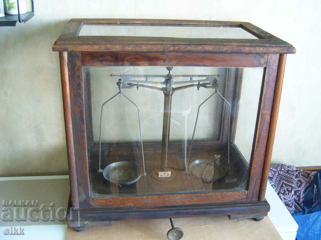 Auction Laboratory scale precision Auction Laboratory scale precision