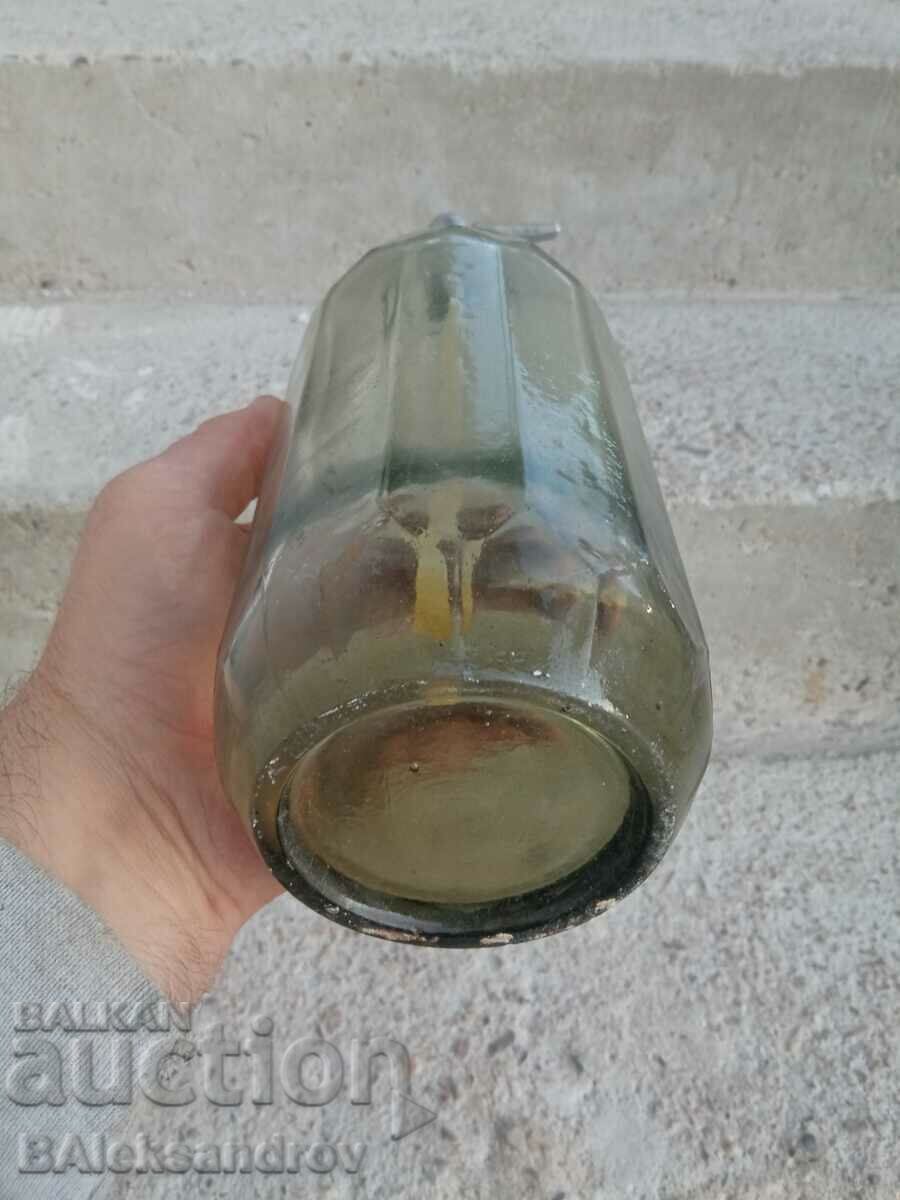 Delivery of Old royal soda siphon Delivery of Old royal soda siphon