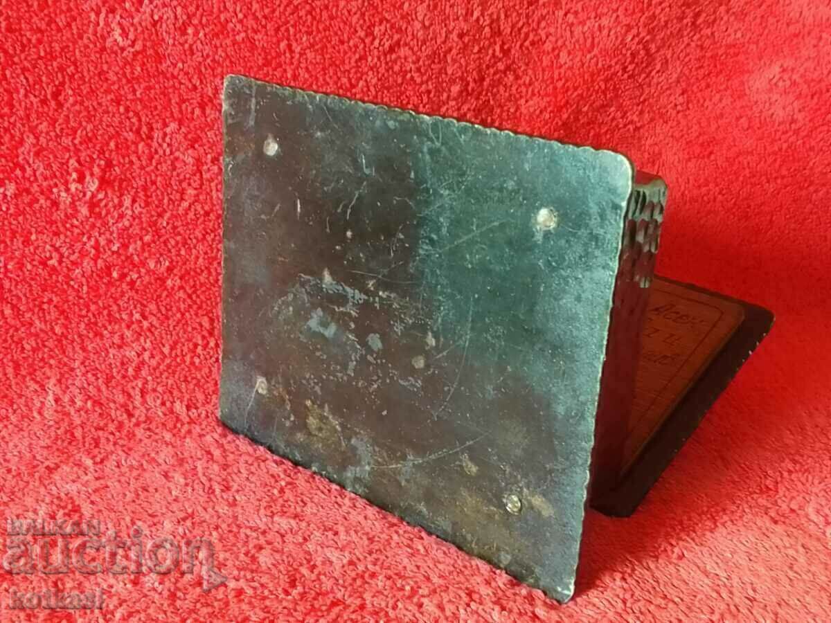 Old solid metal jewelry box - 6