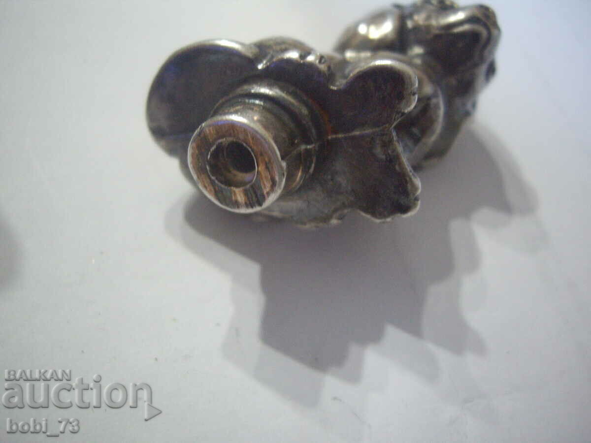 Silver Bottle Stopper Dog. with price 100.00 BGN | € 51.13 Silver Bottle Stopper Dog. with price 100.00 BGN | € 51.13
