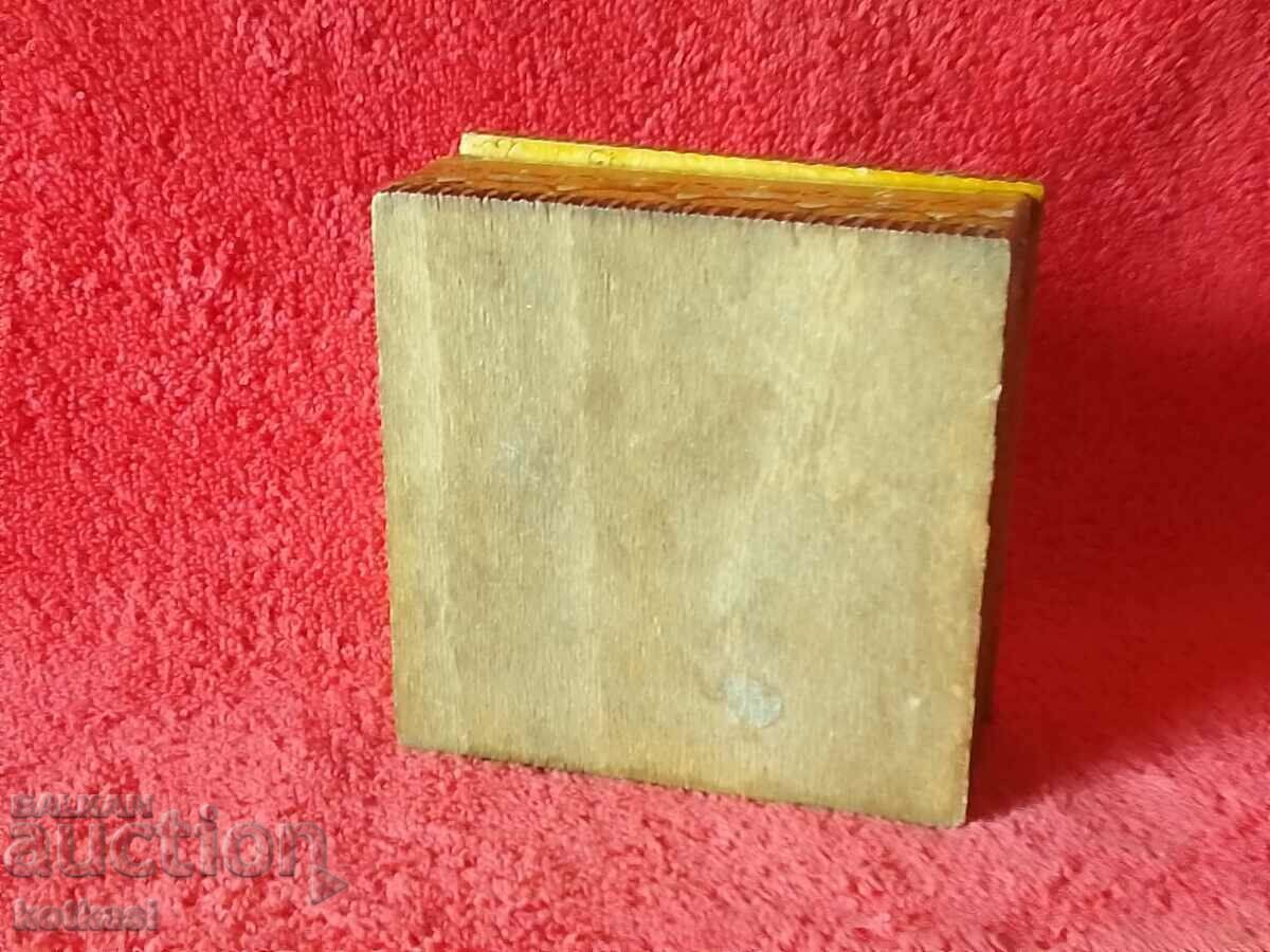 Delivery of Old wooden cigarette box pyrographed Tabakera Delivery of Old wooden cigarette box pyrographed Tabakera