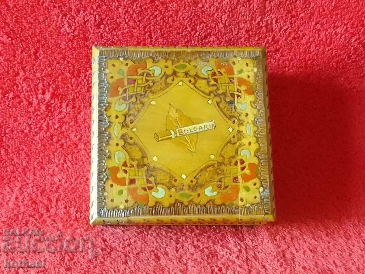 Стара дървена кутия за цигари пирографирана Табакера