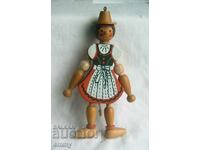 Стара дървена кукла, Австрия