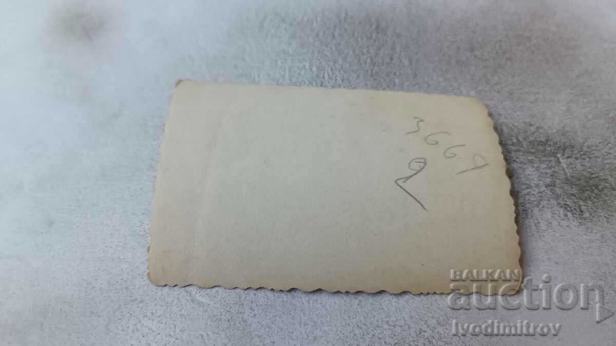 Photo Sofia A woman near a milled coffee shop with price 2.45 BGN | € 1.25 Photo Sofia A woman near a milled coffee shop with price 2.45 BGN | € 1.25