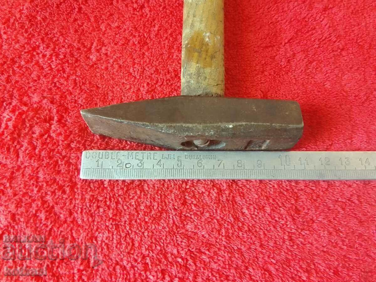 Auction Old metal 338 gram Hammer Auction Old metal 338 gram Hammer