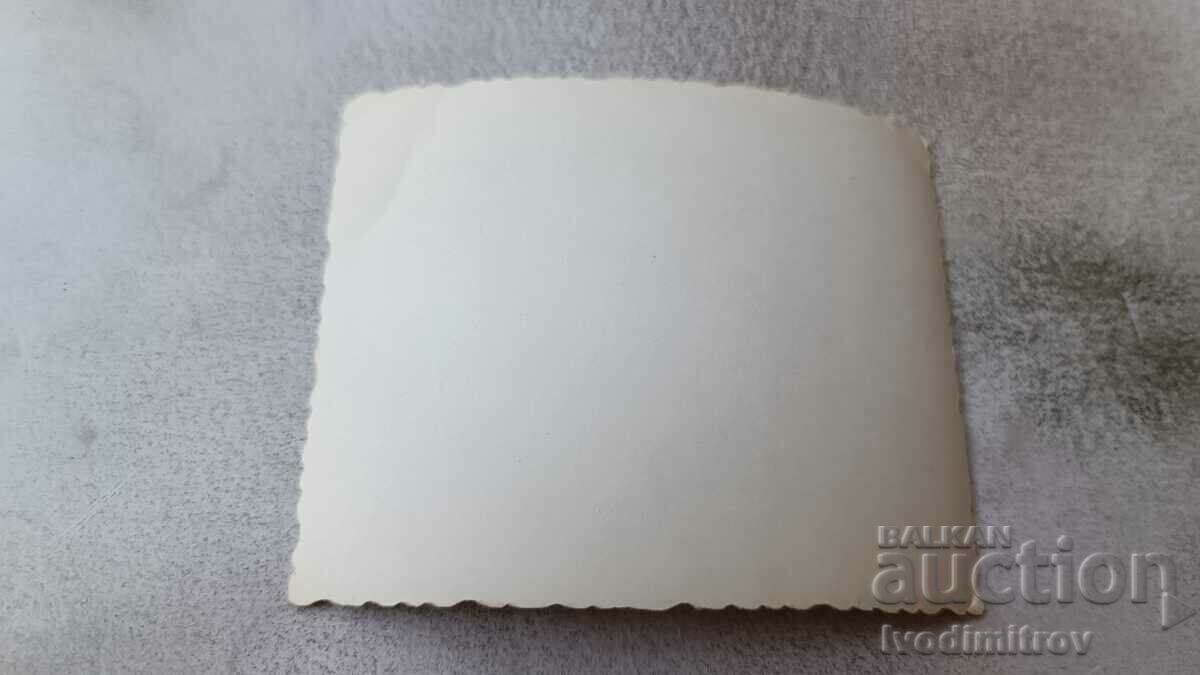 Φωτογραφία Γυναίκες και παιδιά στη θάλασσα με τιμή 1.35 BGN | € 0.69