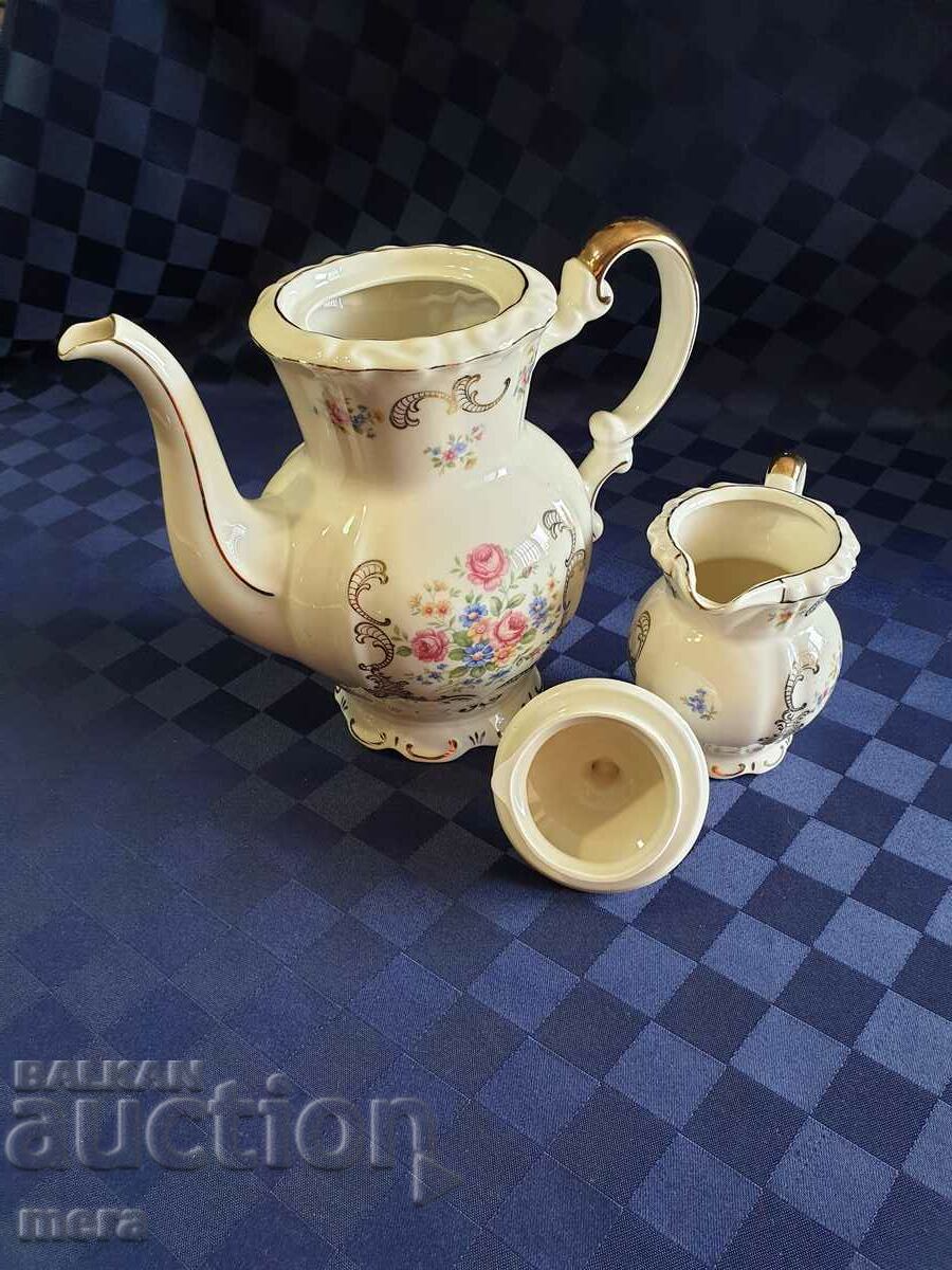 Delivery of Bavaria Mitterteich Porcelain Latiere Kettle Set Delivery of Bavaria Mitterteich Porcelain Latiere Kettle Set