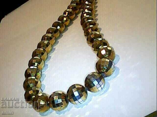 beautiful necklace with price 30.00 BGN | € 15.34 beautiful necklace with price 30.00 BGN | € 15.34