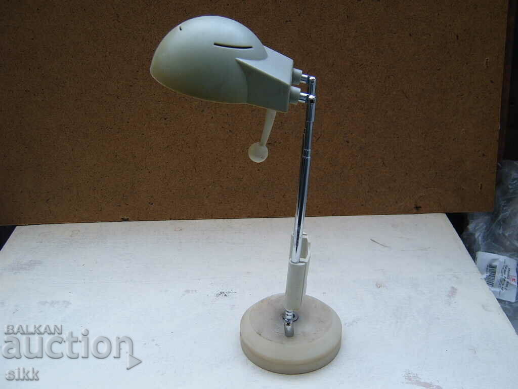 Table lamp for parts with price 5.00 BGN | € 2.56 Table lamp for parts with price 5.00 BGN | € 2.56